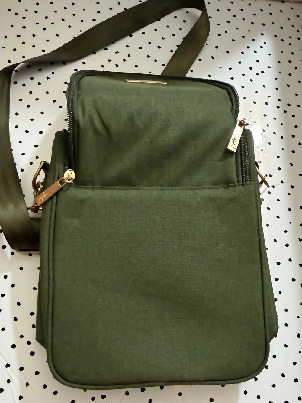 N/A compact olive